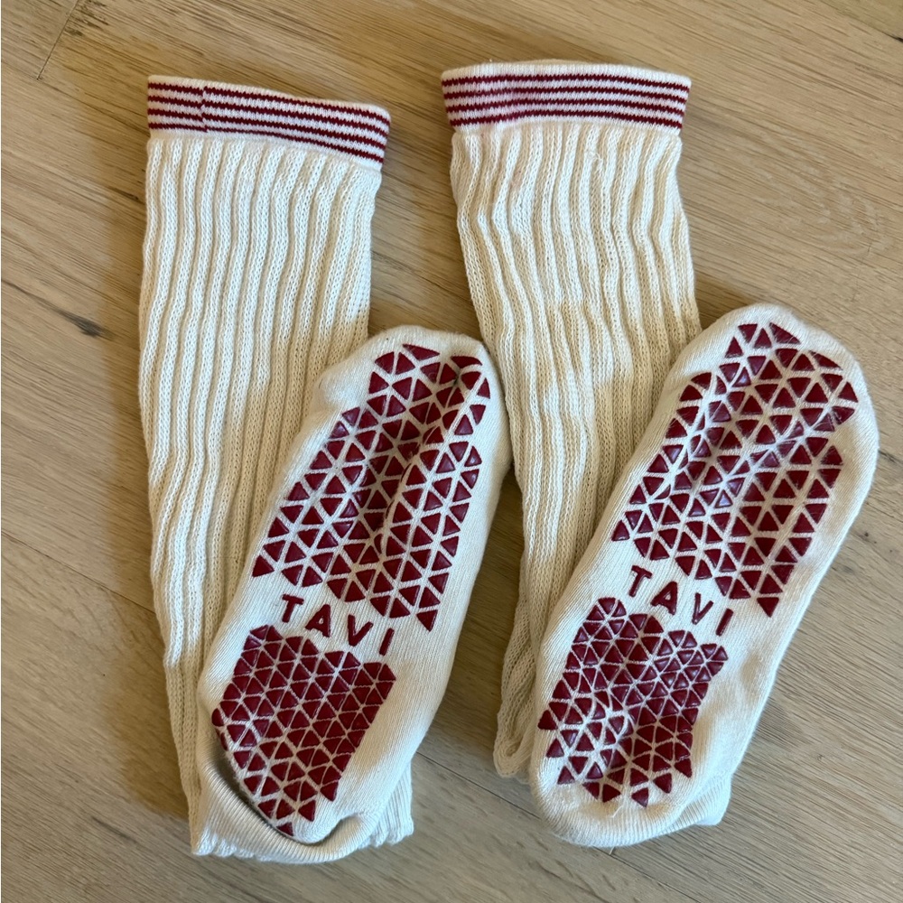 NWOT TAVI White and Red Grip Socks | M